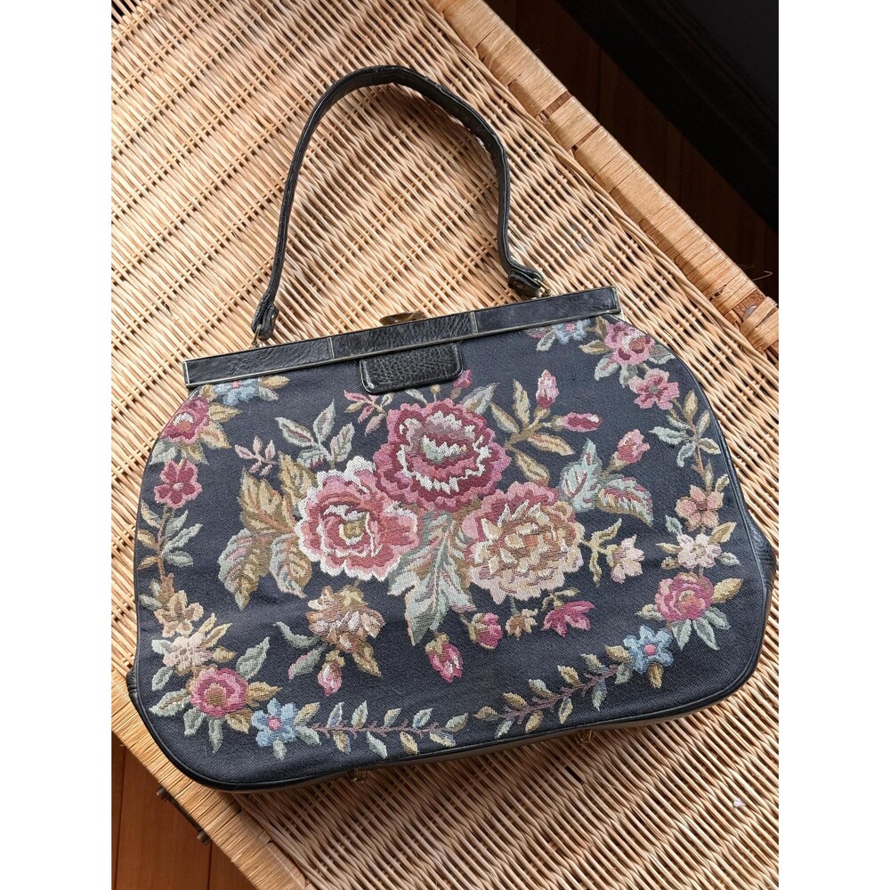Vintage Floral Tapestry Top Handle Purse Black Carpet Handbag Kiss Lock Frame